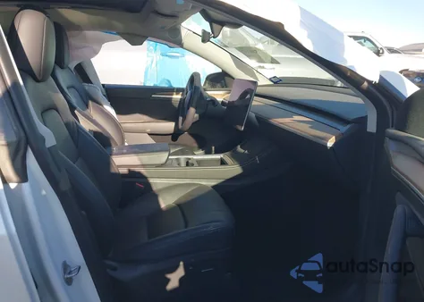 2023 Tesla Model Y Performance Dual Motor All-Wheel Drive z USA, uszkodzony, nr VIN 7SAYGDEFXPF789968